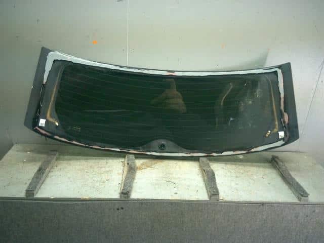 [Used]Rear Windshield SUZUKI Swift 2017 DBA-ZC83S 8457052R10 - BE ...