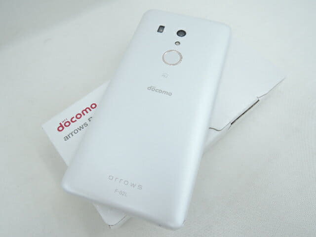 Used]Wi-Fi Fujitsu arrows Be3 F-02L white - BE FORWARD Store