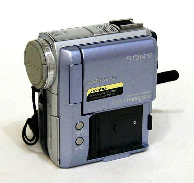 Used] SONY SONY DCR-PC105K digital video camera recorder (digital