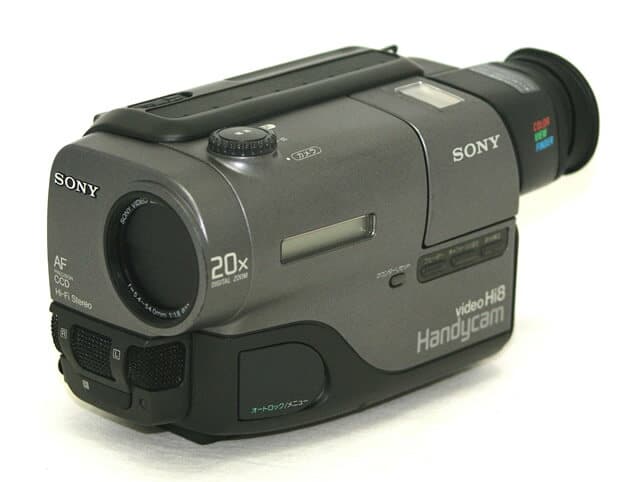 Used]SONY CCD-TR11 video camera recorder (Hi8/8mm) - BE