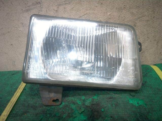 Used]Right Headlight MAZDA Titan 1999 KC-WGEAD W425510K0A - BE