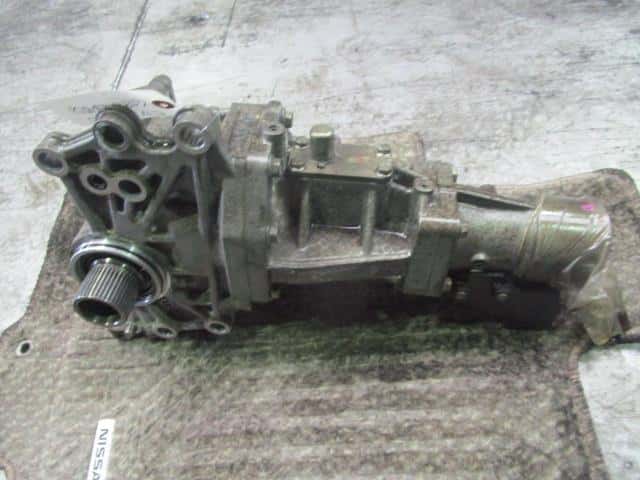 Used]Transfer Case MITSUBISHI Delica D5 2007 DBA-CV5W 3200A067