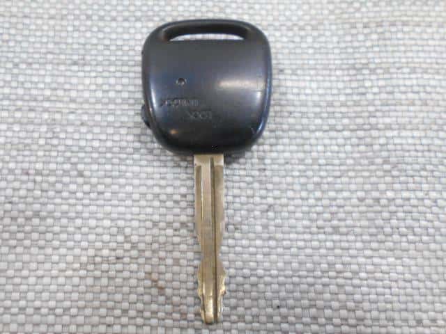 [Used]Hiace Regius RCH41W Keyless Entry Remote Control Key 15421926 ...