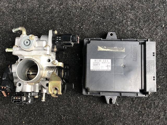 Used]Engine Control Unit SUZUKI Wagon R 2002 UA-MC22S 3392084FR1 - BE  FORWARD Auto Parts