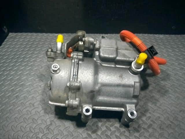 Used]A/C Compressor MITSUBISHI Outlander 2013 DLA-GG2W 7813A483