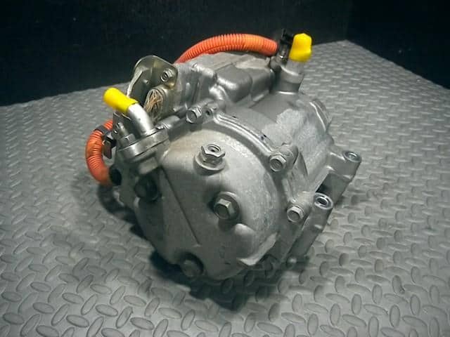 Used]A/C Compressor MITSUBISHI Outlander 2013 DLA-GG2W 7813A483