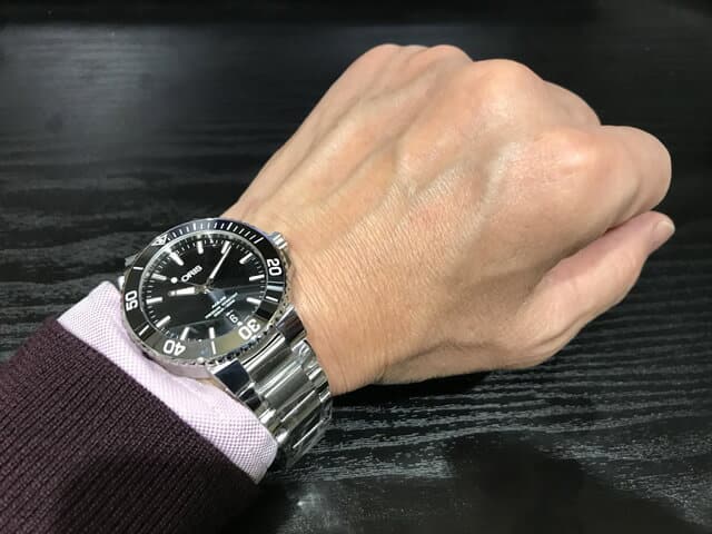 Oris aquis 40mm sale
