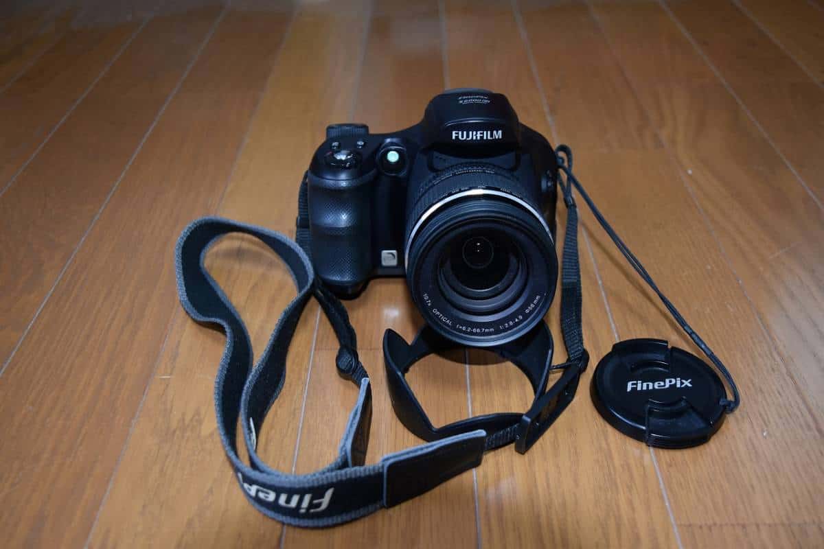 Used]FUJIFILM FinePix S6000fd 28-300mm/F2.8-4.9 - BE FORWARD Store