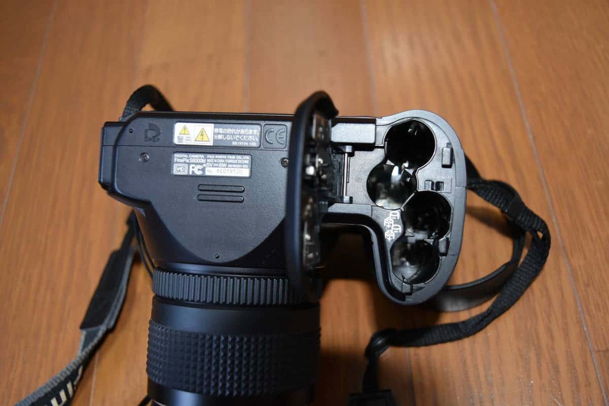 Used]FUJIFILM FinePix S6000fd 28-300mm/F2.8-4.9 - BE FORWARD Store