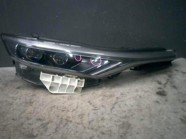 Used]Right Headlight TOYOTA SAI 2013 DAA-AZK10 - BE FORWARD Auto Parts
