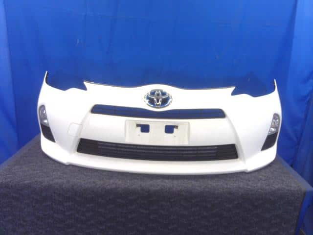 Used]Front Bumper TOYOTA Aqua 2012 DAA-NHP10 5211952620A0 - BE