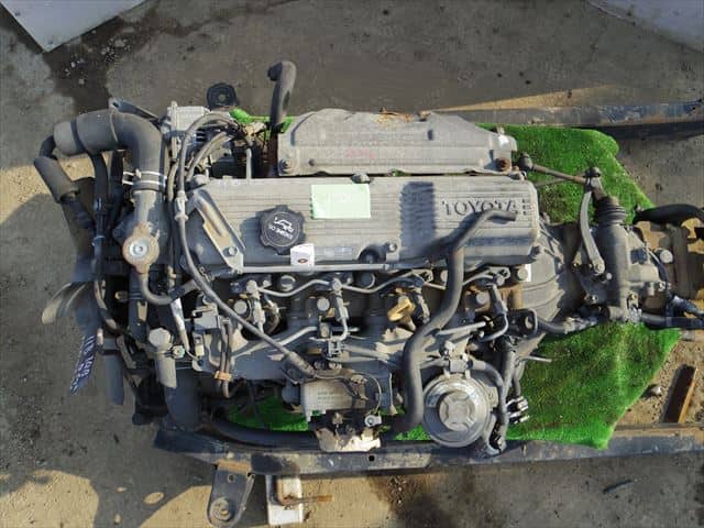 Двигатель toyota dyna 11b