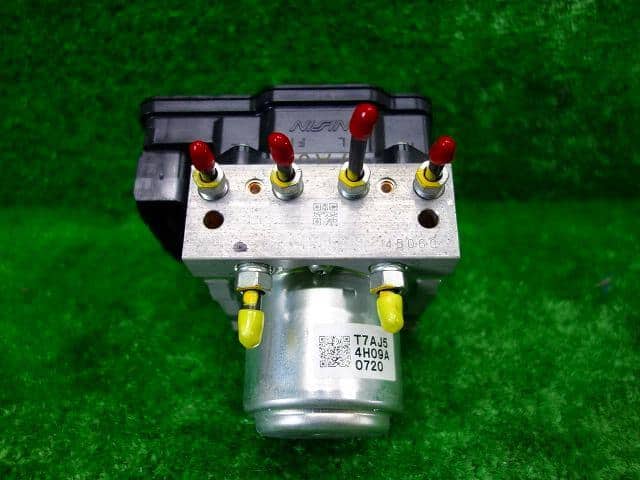 [Used]Vezel RU1 ABS Actuator 15657886 - BE FORWARD Auto Parts