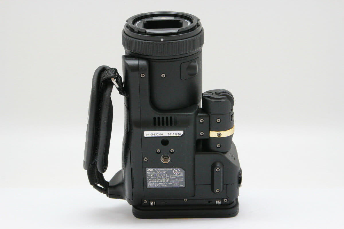 新品☆ビデオカメラJVC GC-YJ40 【最後の1台】 - デジタルカメラ