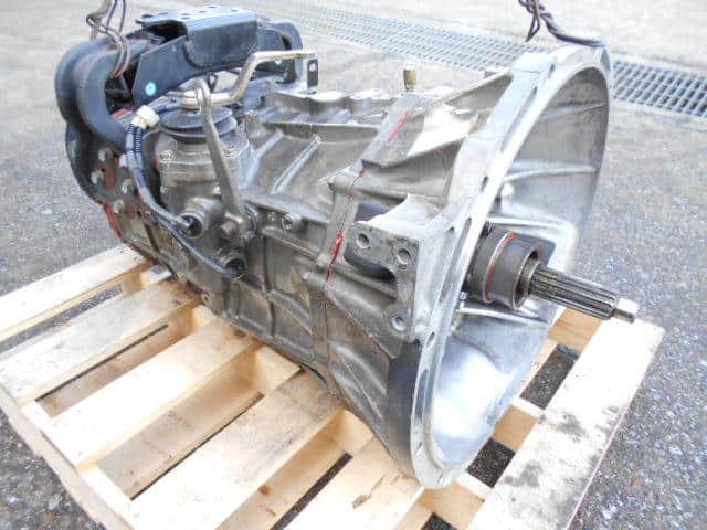 Used]Manual Transmission HINO Dutro 2005 PB-XZU301M