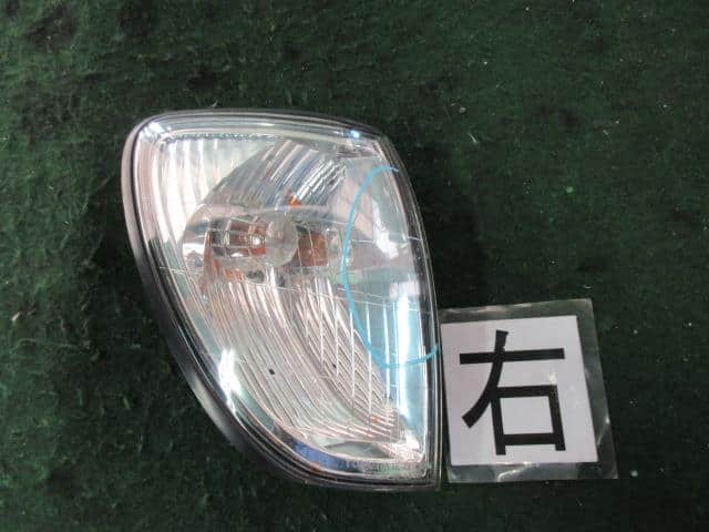 Used]Right Side Marker Light TOYOTA Landcruiser 2001 GF-UZJ100W