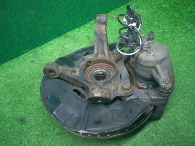 Used]Front Left Knuckle Hub Assembly TOYOTA Avensis 2004 CBA