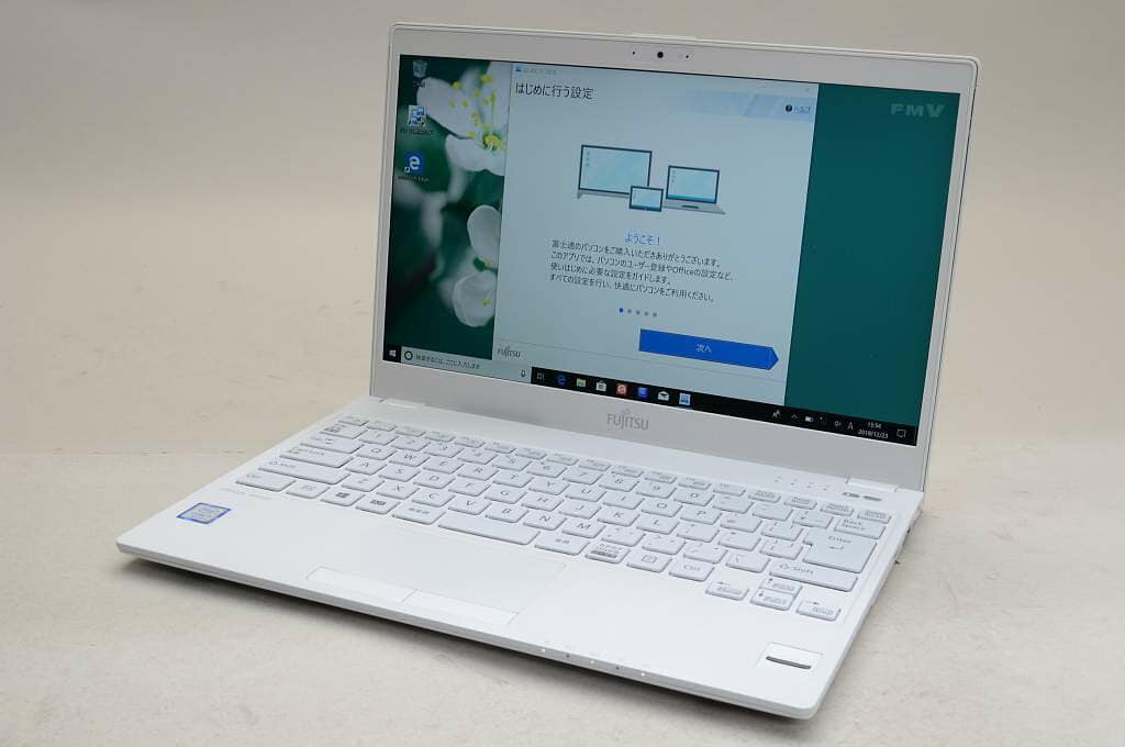 Used]Fujitsu LIFEBOOK UH UH92/B3 FMVU92B3WZ Urban white - BE