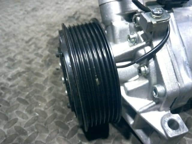 Used]A/C Compressor NISSAN JUKE 2017 DBA-YF15 926001KC7A - BE 