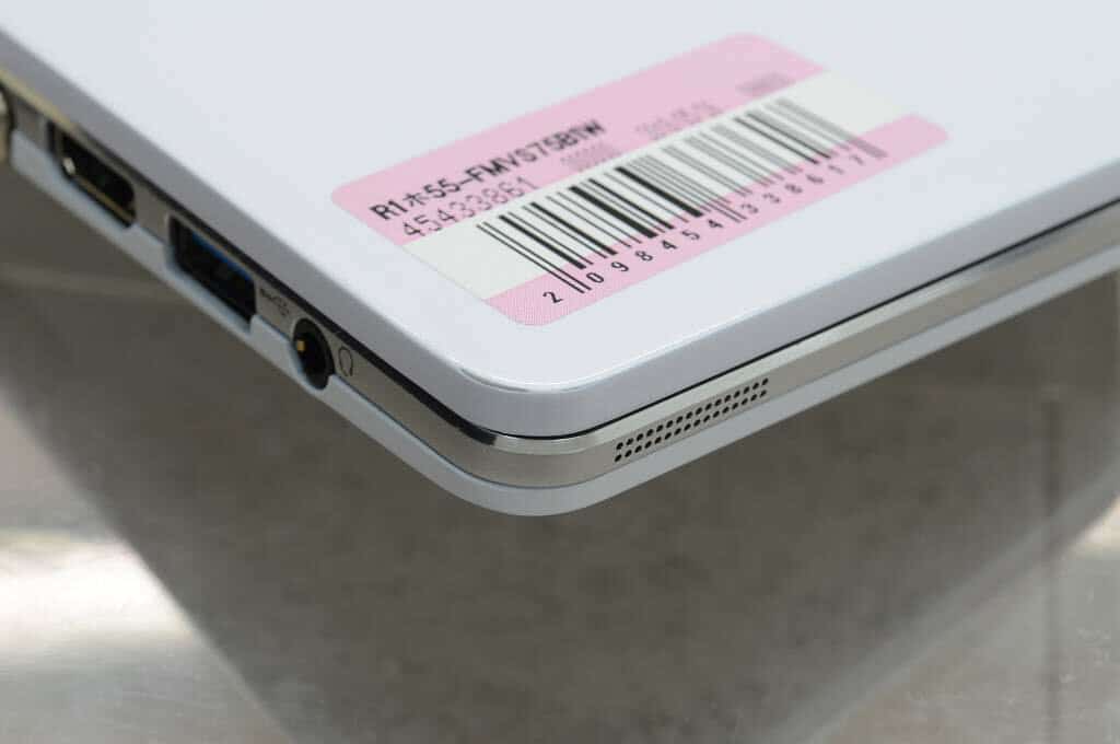 Used]Fujitsu LIFEBOOK SH SH75/B1 FMVS75B1W Urban white - BE
