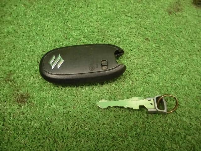 [Used]Wagon R MH23S Keyless Entry Remote Control Key 15795322 - BE ...