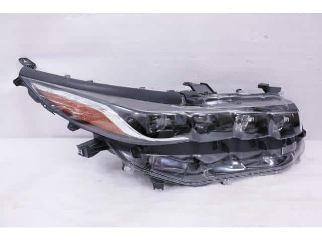 Used]Prius PHV ZVW52 Right Headlight 15825711 - BE FORWARD Auto Parts