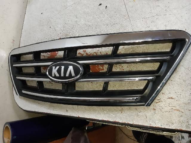 Used Radiator Grille Kia Sorento 07 Be Forward Auto Parts