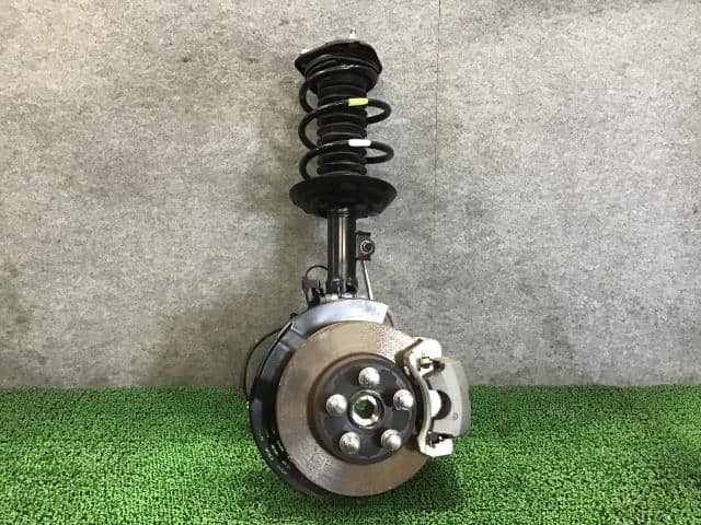 Used]Front Right Strut Assembly TOYOTA Prius 2018 DAA-ZVW50 