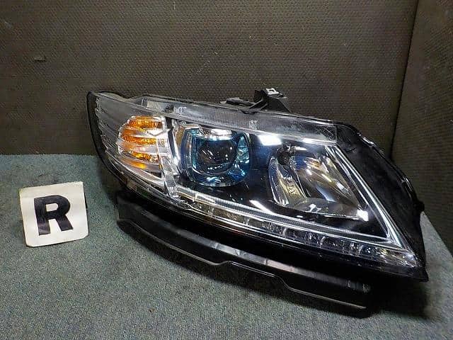 Used]Right Headlight HONDA CR-Z 2013 DAA-ZF2 33101SZTJ31 - BE