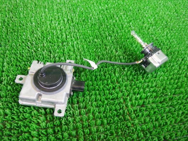 Used]Outlander PEHV GG2W Right Light Xenon Amplifier 8301C463 - BE