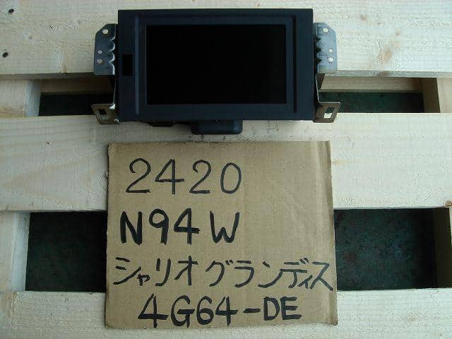 Used]Chariot Grandis N94W Air Conditioner Panel Switch MR360152 BE  FORWARD Auto Parts