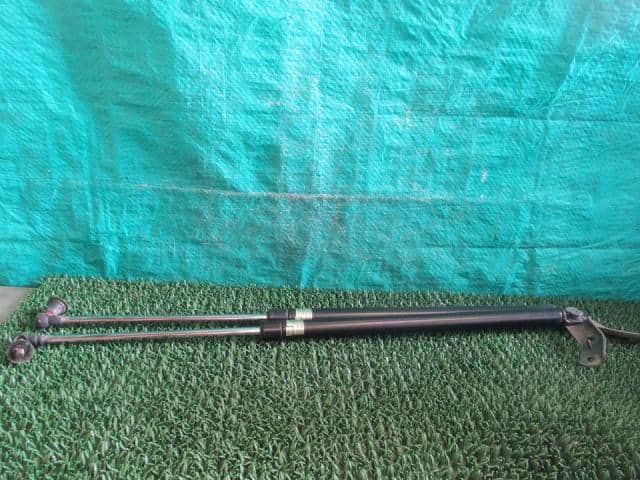 パーツ TOYOTA NOAH SR40 Rear Gate Damper s-l400.jpg