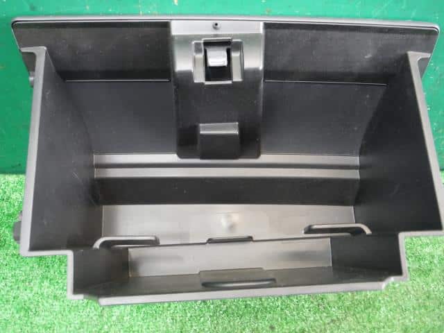 Used]Lapin HE22S glove BOX 7341085K00P4Z BE FORWARD Auto Parts