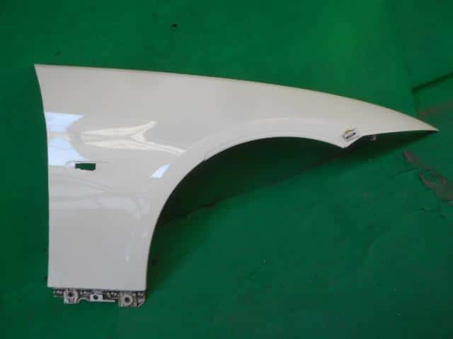 E92 online front fender