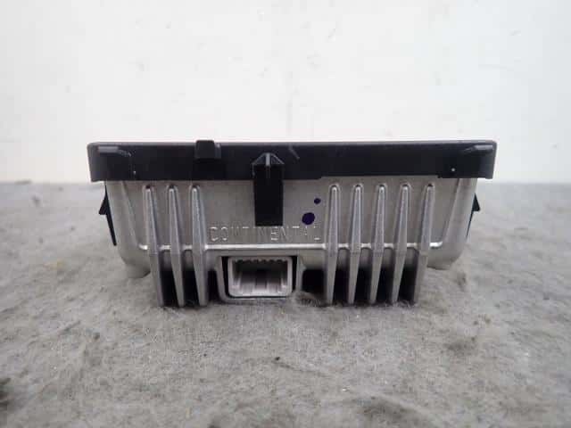 Used]Noah ZWR80G Camera Unit 881810W070 - BE FORWARD Auto Parts