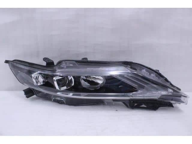 パーツ 60 Early Model Harrier Right Headlight Used]Harrier ZSU60W Right Headlight 8111048440 - BE FORWARD Auto Parts