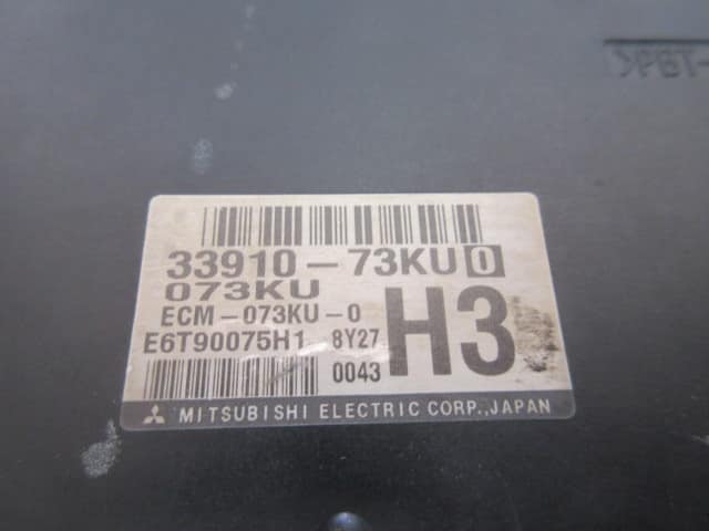 Used]705X Swift Late Model ZC71S Genuine Engine Control Unit