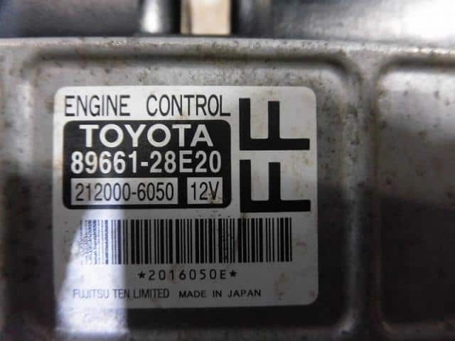 ☆ VOXY ZRR70G エンジンコンピューター 89661-28C61 【公式通販】