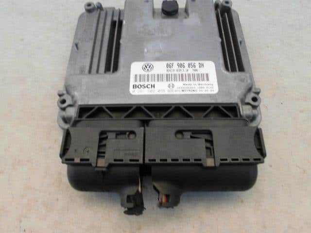 [Used]VW Golf 1KBLX Engine Control Unit / ECU 06F 906 056 DH