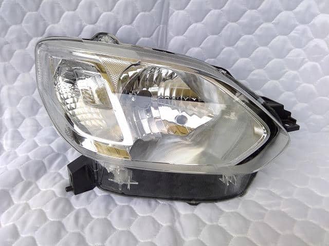 Used]Passo M700A Right Headlight 81130B1250 - BE FORWARD Auto Parts