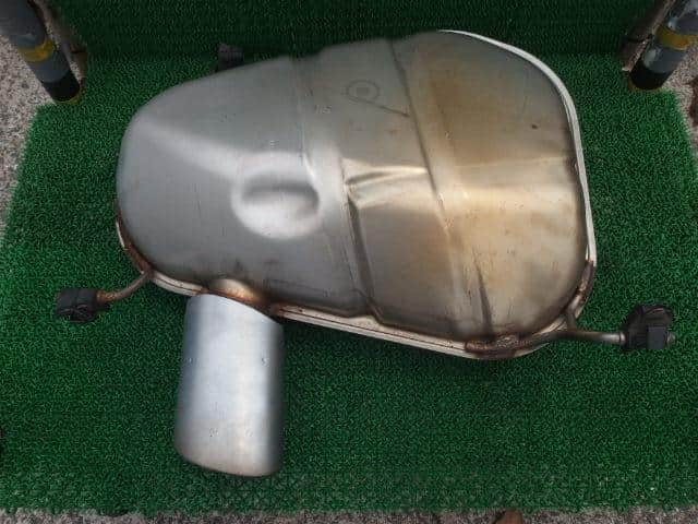 Used]BMW E84 X1 VL18 Rear scarf 7598979 - BE FORWARD Auto Parts