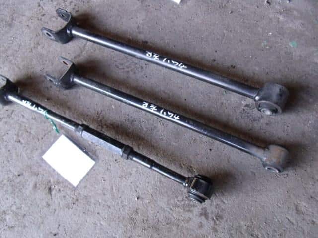[Used]Camry ACV30 Left Rear Lower Arm - BE FORWARD Auto Parts