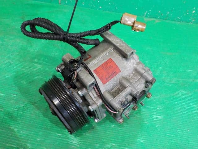 Used]A/C Compressor MITSUBISHI Rosa 2000 KK-BE64EJ MC182893 - BE