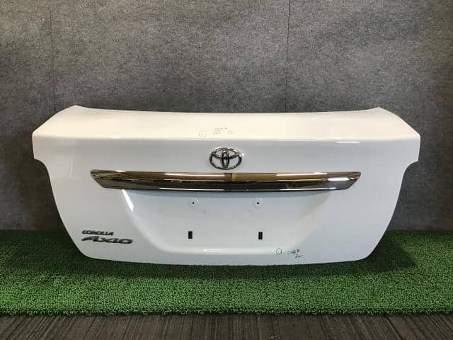 引退品 Used]Trunk Panel TOYOTA Corolla Axio 2017 DBA-NRE161 6440112D41