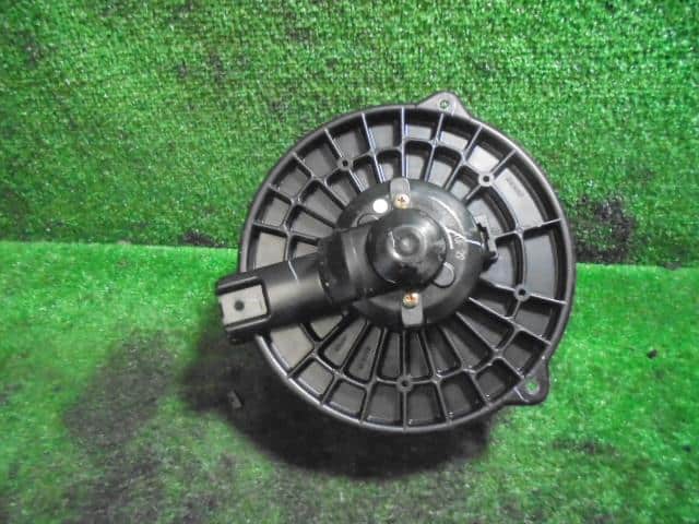 [Used]Blower Motor HONDA Stream 2004 CBA-RN3 - BE FORWARD Auto Parts