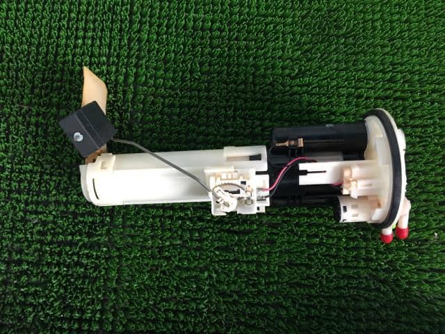 プラム Used]Fuel Pump SUZUKI Jimny Sierra 2008 ABA-JB43W 1510081813 - BE