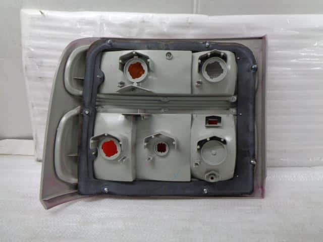 Used]Coaster XZB50 Right Tail Lamp 8155036420 - BE FORWARD Auto Parts