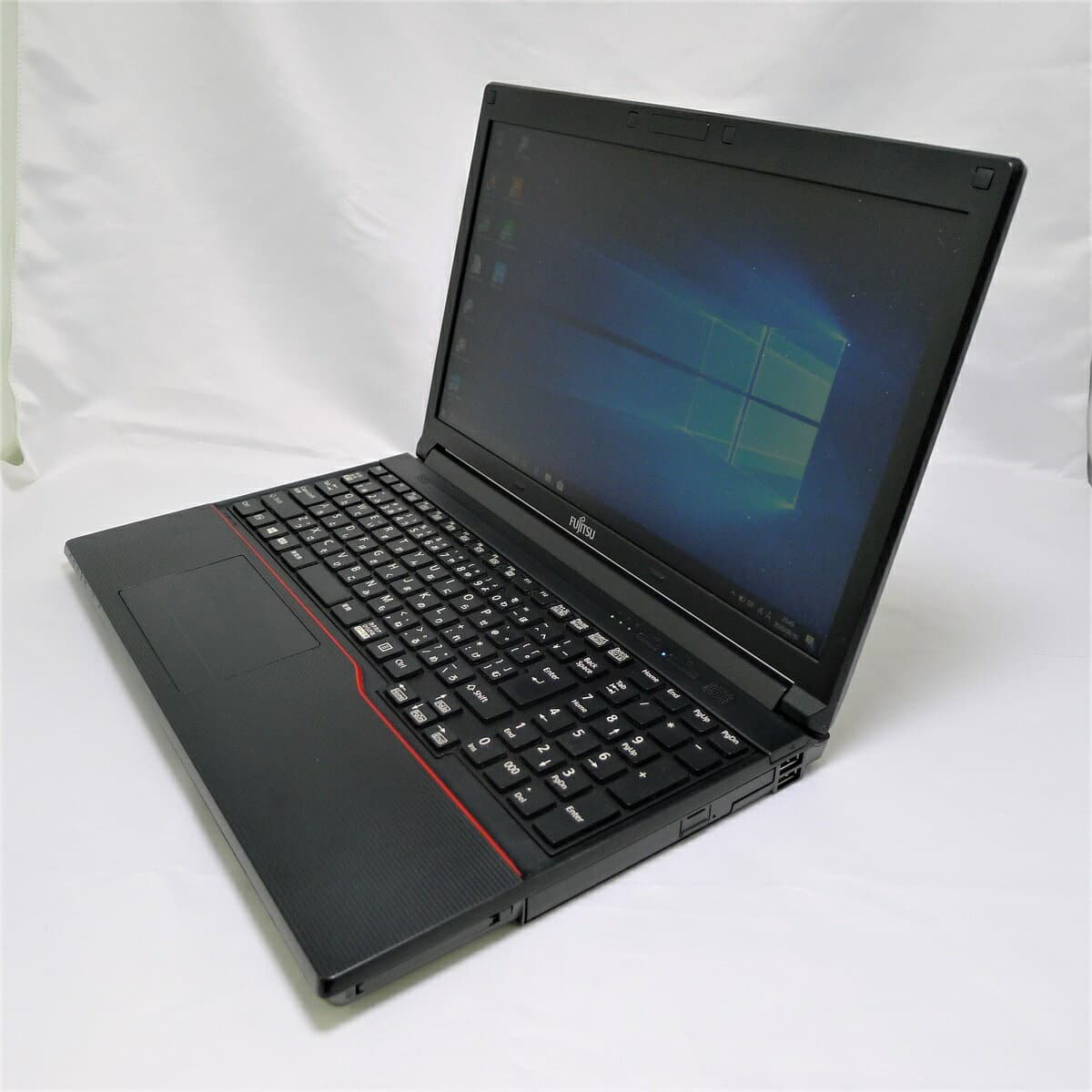 Used]Fujitsu Notebook LIFEBOOK A573 Celeron 16GB SSD240GB DVD-ROM