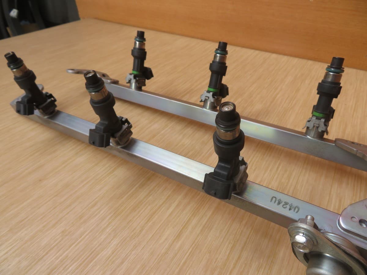 Used]2010 Fuga Y51 injector - BE FORWARD Auto Parts