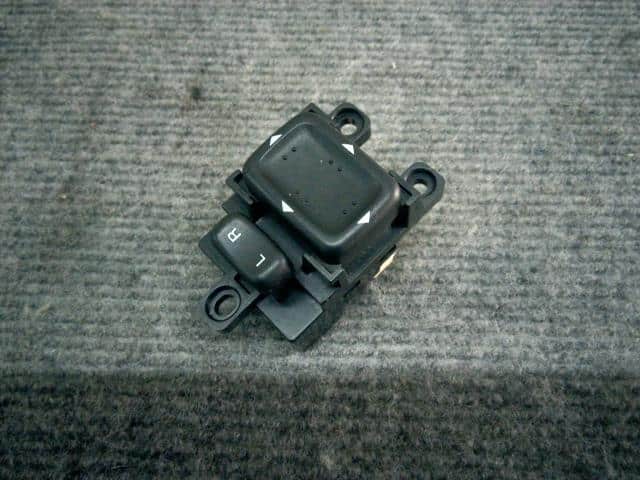 Mazda GJ6A-66-600 Door Mirror Switch Mazda GJ6A-66-600 Door Mirror Switch